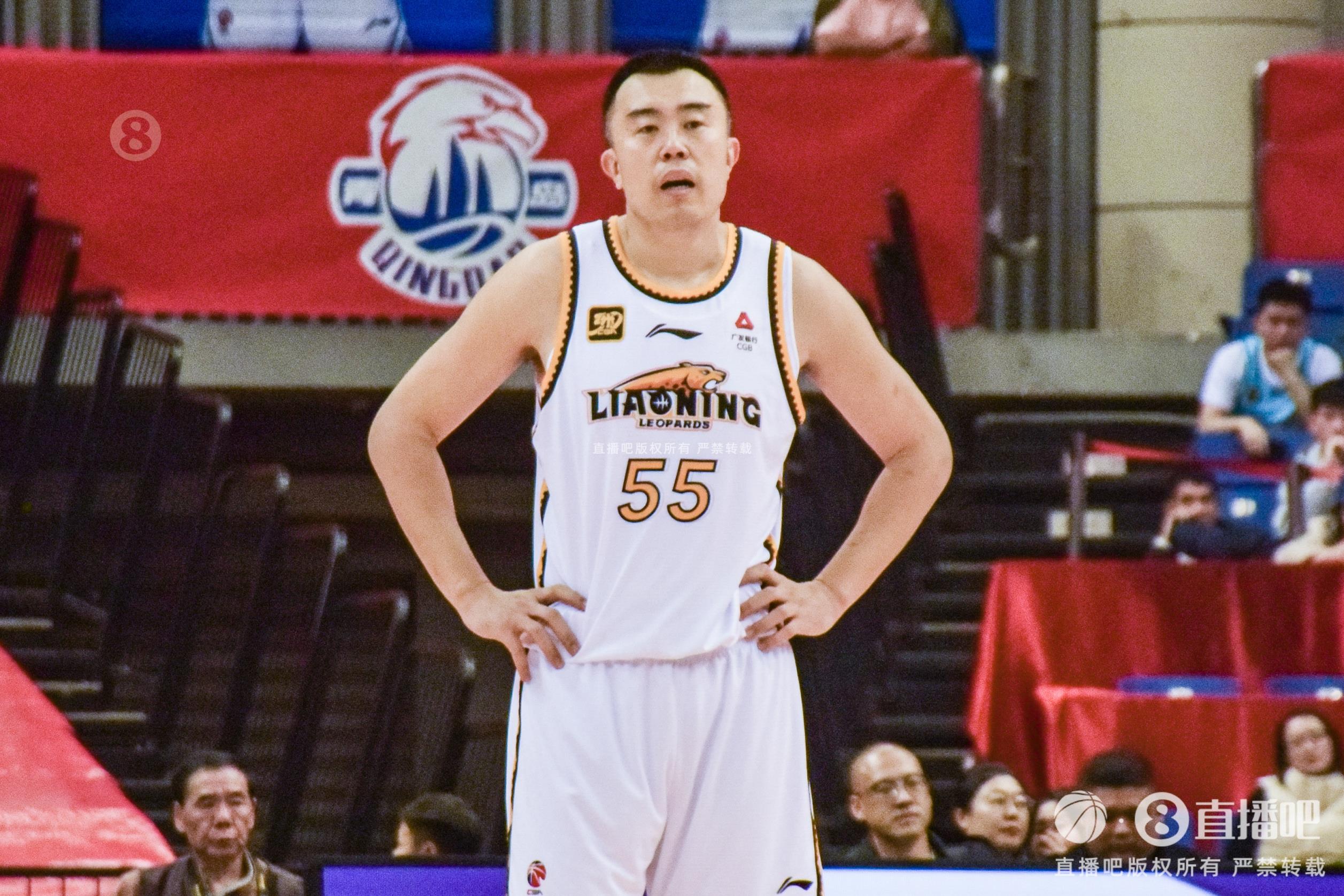 老將盡力了！韓德君7中4拿到14分12籃板3助攻